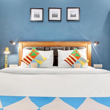 Oyo Home 64106 Comfortable Stay New Delhi Exteriör bild