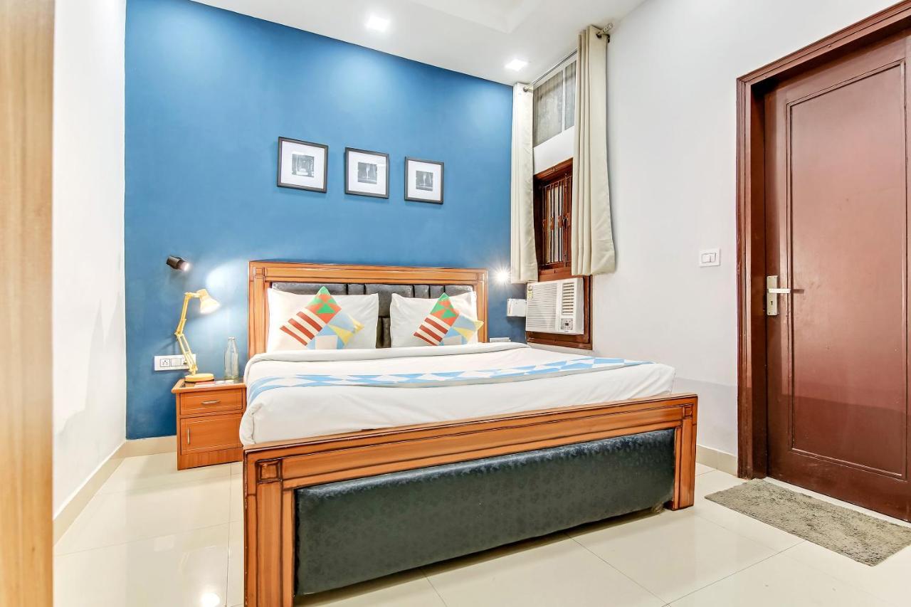 Oyo Home 64106 Comfortable Stay New Delhi Exteriör bild