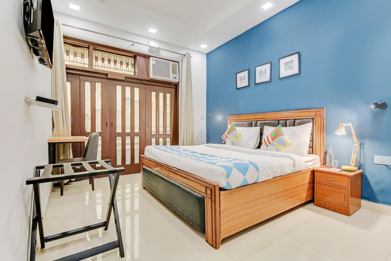 Oyo Home 64106 Comfortable Stay New Delhi Exteriör bild