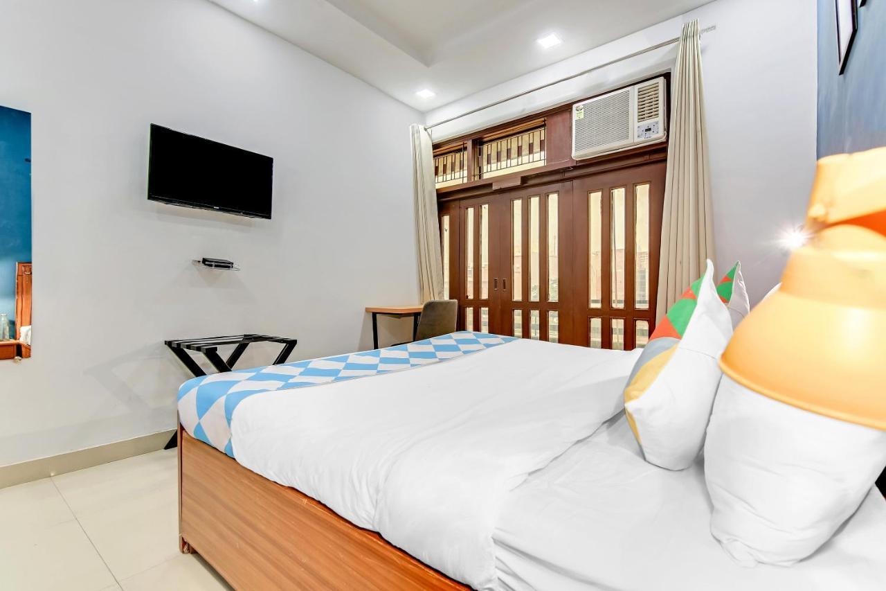 Oyo Home 64106 Comfortable Stay New Delhi Exteriör bild