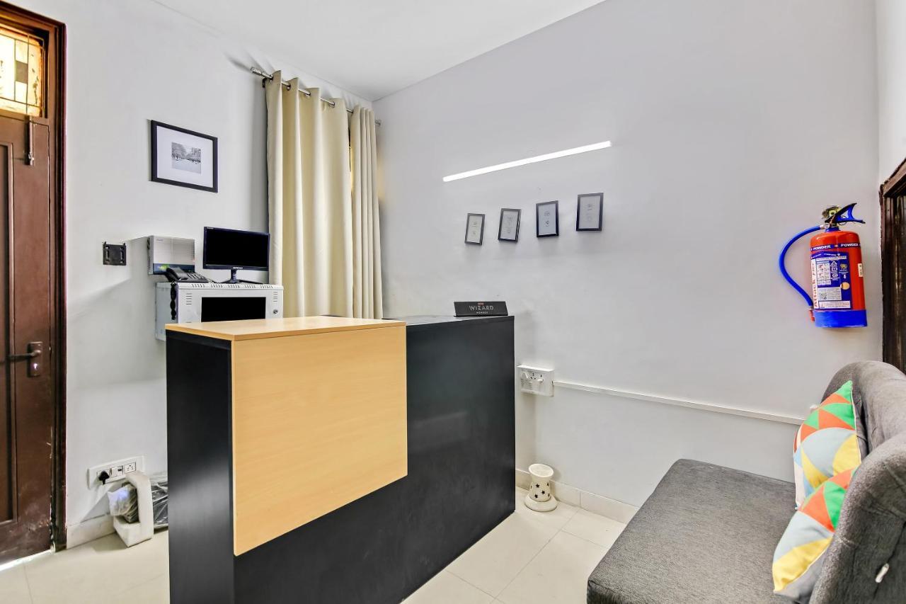 Oyo Home 64106 Comfortable Stay New Delhi Exteriör bild